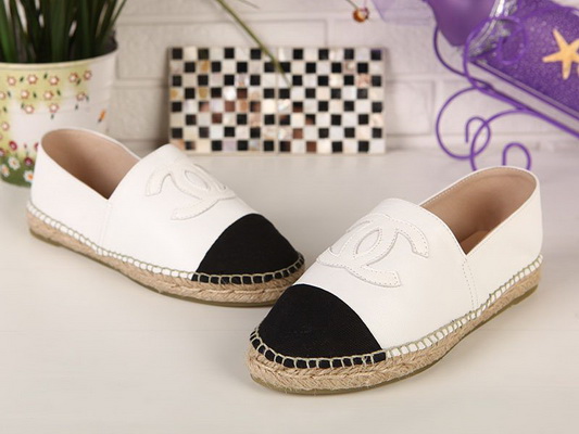 CHANEL Loafers Women--080